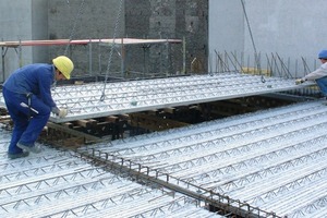  Lattice girder floor slab  