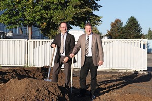  Udo Klaußner (left), the General Manager of Masa, and Frank Reschke, Director of Sales and Member of the Management Board, at the ground-breaking ceremony in October of 2016 