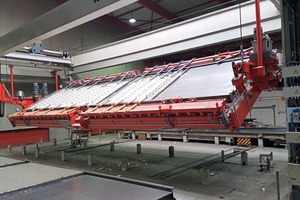  The new tensioning-arm system of Vollert provides for a clear cost advantage in comparison to so far usual tensioning systems for pallet-turning equipment 