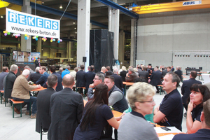  Around one hundred guests had gathered to celebrate the 25-year anniversary of the plant in Groß Ammensleben  