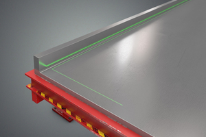  To compensate for tolerances in the positioning of the pallet a displayed large „L“ allows to adjust the image prior to projecting the actual set-up task 