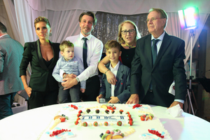  Lamberto Marcantonini (right) with his wife Laura Catarinelli, Andrea Marcantonini (third from right) with his sons and his wife Elisabetta Bossi (left) 