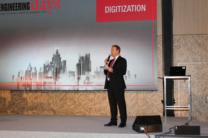  Robert Neubauer moderated the plenary session “Digitization” 