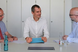  Chemical engineer Fulvio Canonico (Middle), Dr. rer. nat. Dieter Israel, Head Laboratory Operations (left), Christian Jahn, editor-in-chief BFT International (right)  