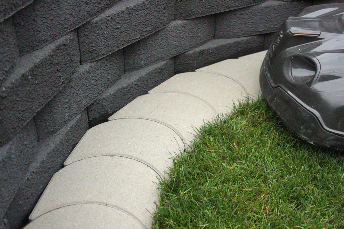 Lawn clearance mower edging