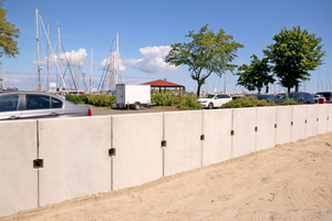  Precast flood protection wall with the BT-Spannschloss in Heiligenhafen 