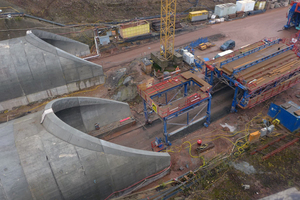  The two pipes on the eastern portal of the Hirschhagen Tunnel at A44 near Hessisch-Lichtenau 