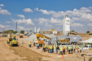  Die KwaMhlanga Group verdoppelt die Straßenbau-Produktion in Südafrika mit der mobilen kontinuierlichen Betonmischanlage Rapidmix 