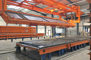  The new pallet turning unit is the core component of the new production plant thanks to sophisticated machine technology  