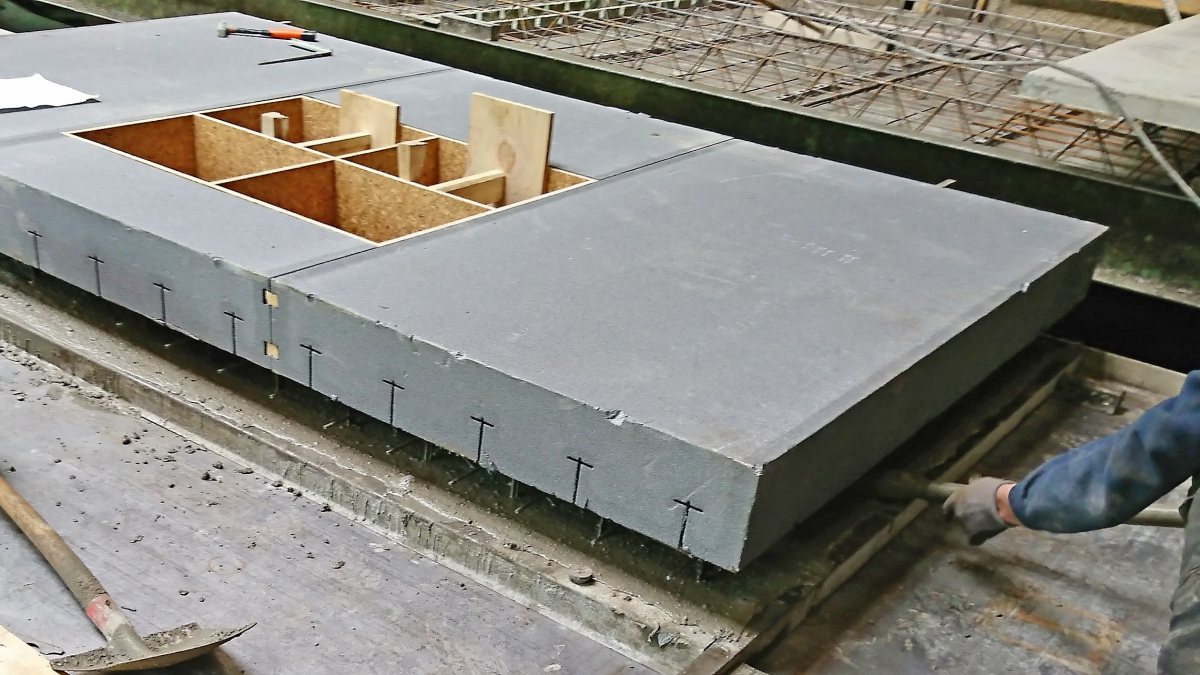 Advantages thanks to thermal insulation as outer shell Concrete Plant Precast Technology