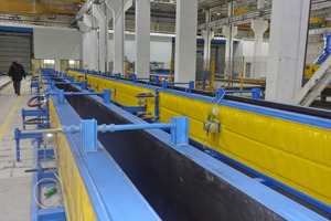  Tecnocom, the shuttering specialist, supplied both battery molds and shuttering for the production of columns and beams  