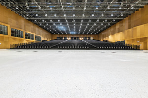  Hall 1 is equipped with TERRAPLAN flooring and also features a telescopic stand  