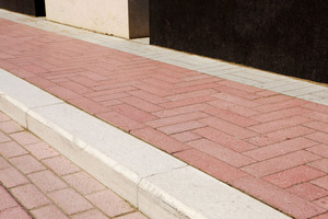  Synthetic iron oxide pigments of the Ferrotint range create the bright pink colour dominant in the floor design, which picks up on the brick façade of the tourist information office 