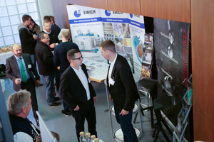  The participants used the coffee break for discussions with the exhibitors of the accompanying exhibition  