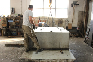  ... and when stripping the formwork from the finished light well by Hain staff  