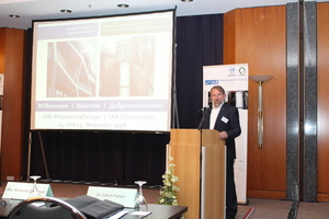  Institute Director Dr.-Ing. Ulrich Palzer during his opening speech 