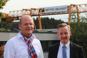  Sebastian Quast (Dipl.-Wirtsch.-Ing.) (right), OTTO QUAST board member, and Andreas Schimanski (Dipl.-Ing. (FH)), general manager of OTTO QUAST Fertigbau Lindenberg, at the factory premises in Freudenberg  