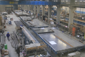  View of the production tables in the production hall at the Schwebheim location  