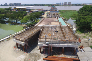  The entire surface of the bridge is composed of prefabricated concrete 