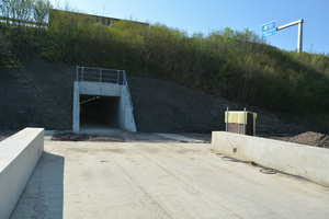  Auch nach Fertigstellung der Maßnahme bleibt das Widerlager in Form der Betonfläche für die Nutzung des Tunnels erhalten 
