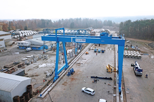  The 25 m span gantry crane will be used for handling and loading heavy-duty precast elements and large concrete pipes  