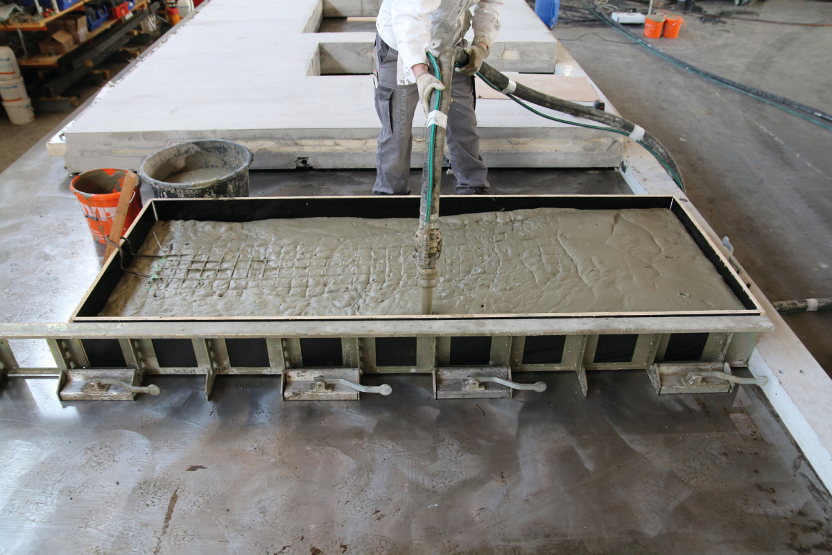 Upright production of a foam concrete wall in storey height - Concrete