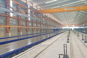  Six parallel casting beds with a central transport lane were installed at the PT. Rekagunatek Persada plant 