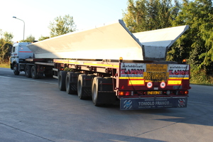  Company-owned heavy-duty trucks transport these up to 32 m long precast elements to the customer site 