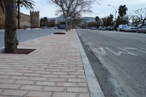  Fig. 3 A 300 m² area covered with recycled paving blocks in Alcudia (Majorca), Spain. 