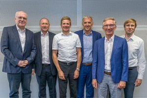  Der neue Tudalit-Vorstand (v. l.): Prof. Dr.-Ing. Manfred Curbach, Roy Thyroff, Dr.-Ing. Christian Kulas, Michael Rummel, Ulrich Assmann, Dr.-Ing. Silvio Weiland  