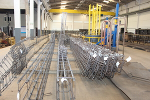  The concrete reinforcement spacers (right) come from the own production facility  