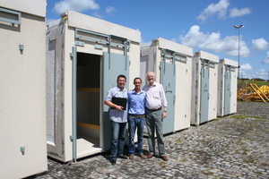  <div class="bildtext_en">Four years ago BFT editor-in-chief Silvio Schade visited the second Siscobras production plant in Pojuca near Salvador da Bahia with plant manager José Antonio Perera and Prof. Dr. Hélio Greven (from the left)</div> 