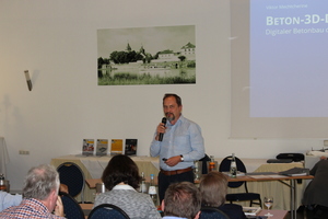  Prof. Dr.-Ing. Viktor Mechtcherine, TU Dresden, referierte in Hameln zum Thema 3D-Druck von Betonbauteilen 