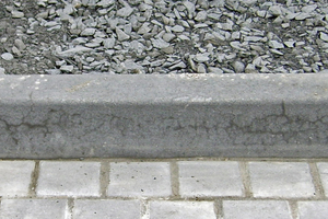  Fig. 7a: Cracks in curbstones (1)  