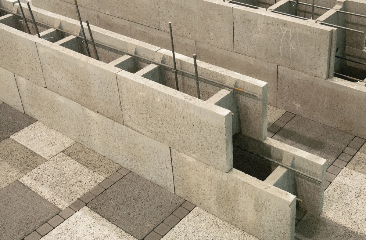 BisoSchalungssteine für Pfeiler und Wände aus Beton Betonwerk FertigteilTechnik