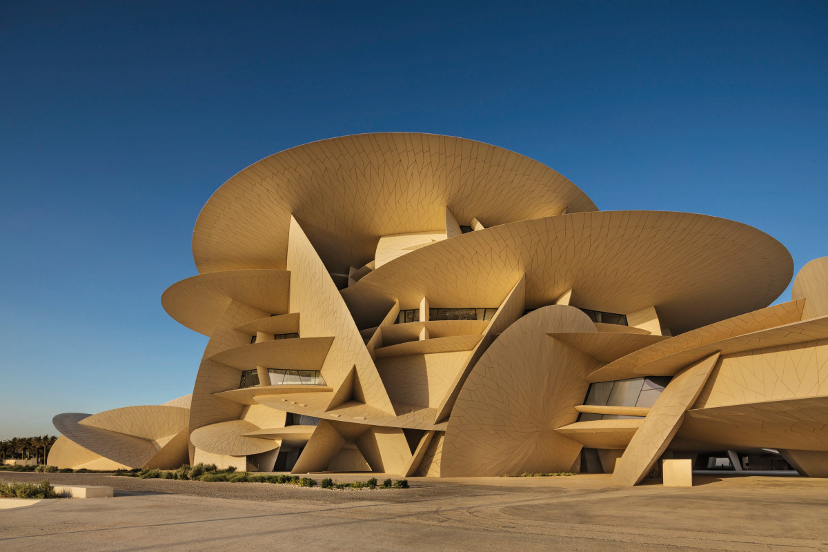 Desert rose made of concrete - National Museum of Qatar - Concrete Plant Precast Technology