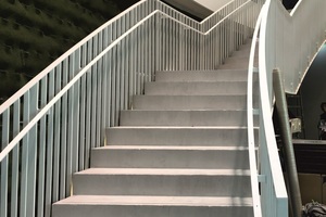  Diese Sichtbetontreppen im ARD Nachrichtenhaus Hamburg sollten auf Kundenwusch möglichst lebendig aussehen 