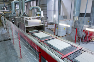  Fig. 7: Impregnation system with self-cleaning custom conveyor  
