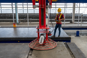  The surface of the solid concrete parts is then finished by an electric Vario Smooth rotary trowel 