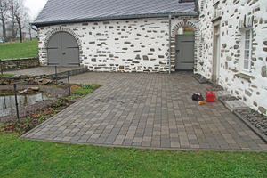  Fig. 12: Paving blocks delivered from several plants 