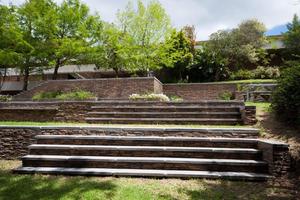  Some of the stairs dressed with Revelstone’s Saxon Split Cladding and paved with Kent Random Edge paving 