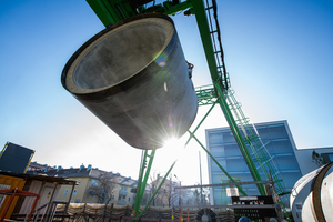  At the construction site, the jacking pipes are handled with the transport anchors embedded in the springlines 