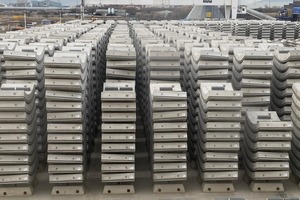  Interim storage of tunnel segments – the precast elements for the outer shell 