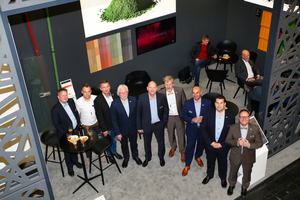  Networking was one of Helmut Faber’s greatest strength (4th from left) – such as here at bauma 