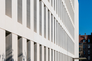  Each façade element was sandblasted at the precast plant 