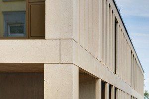 <div class="bildtext">Perfekt bis ins Detail: Die neue Fassade aus R-Beton</div> 