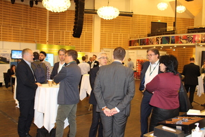  <div class="bildtext_en">Besides the congress lectures, the accompanying exhibition also attracted a large number of visitors</div> 