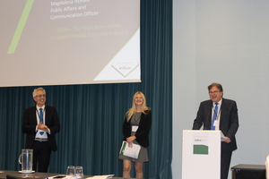  Dr. Ulrich Lotz, Geschäftsführer des Organisators BCF, begrüßte Magdalena Herbik und Alessio Rimoldi vom BIBM (v.r.n.l.) 