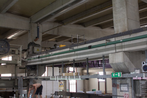  A camera is mounted above each of the two insulation stations. For the insulated elements, the picture shows that the insulation has been installed seamlessly  