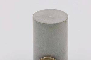  Cylindrical concrete specimens, here from the laboratory, enable comprehensive investigations 